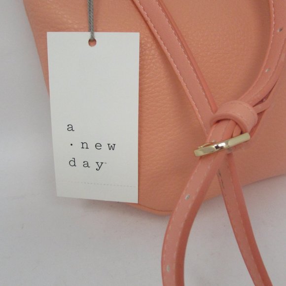 - A NEW DAY CROSSBODY BAG SHOULDER BAG CORAL NEW WITH TAGS! - Picture 8 of 11